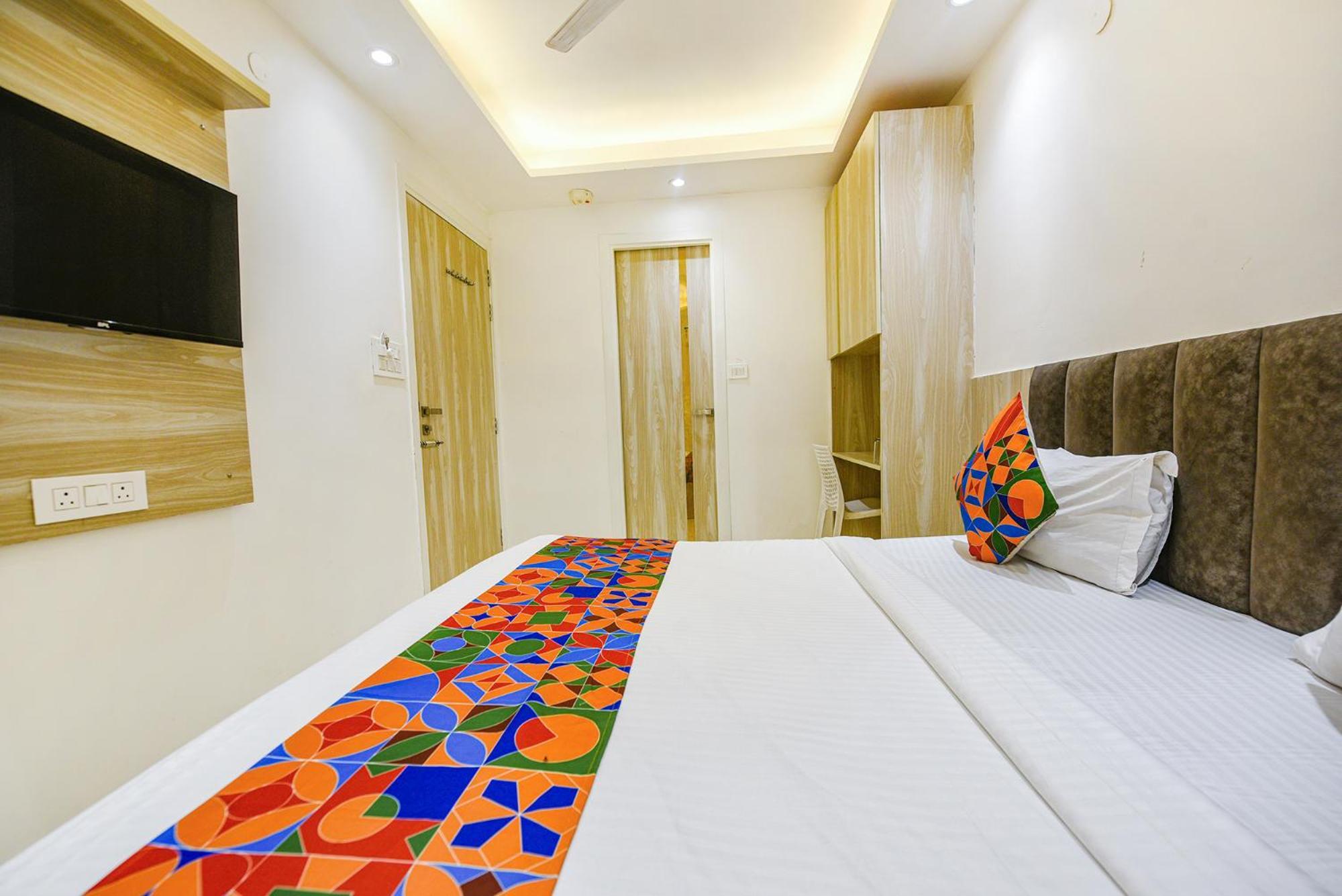Fabhotel Luxury Inn Near Adarsh Nagar Metro Delhi  Esterno foto
