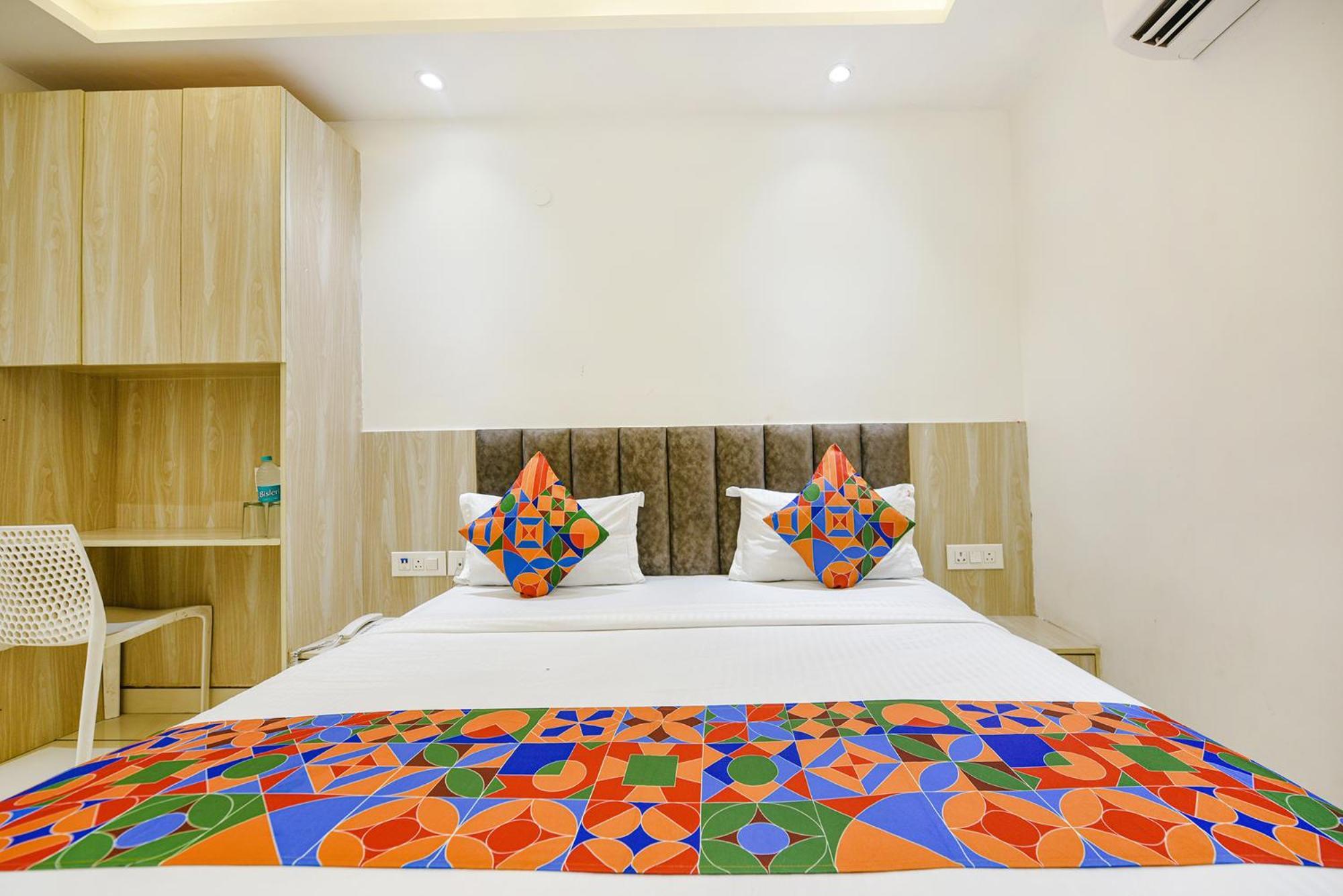 Fabhotel Luxury Inn Near Adarsh Nagar Metro Delhi  Esterno foto
